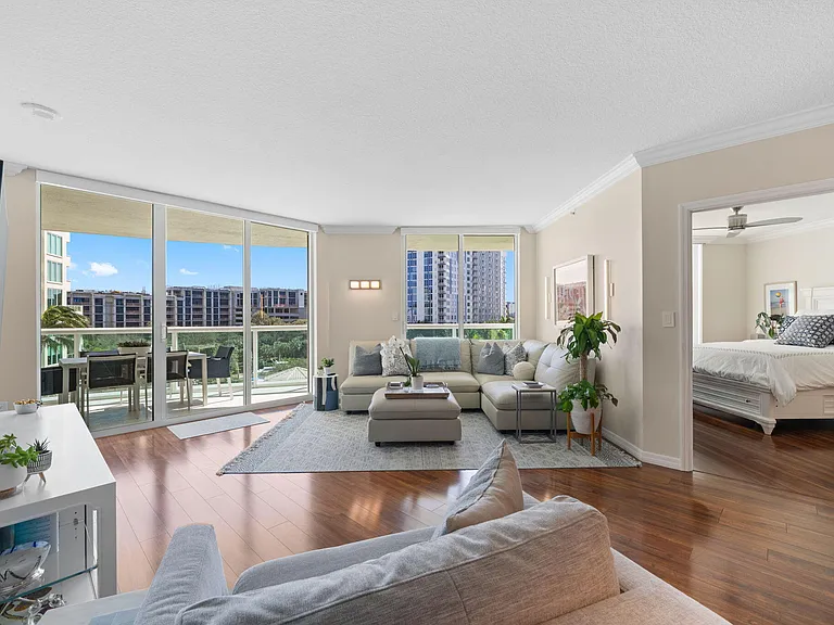 347 N New River Dr E #610 — Photo 9