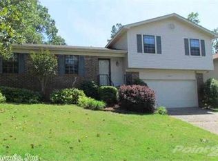 13201 Pleasant Forest Dr, Little Rock, AR 72212