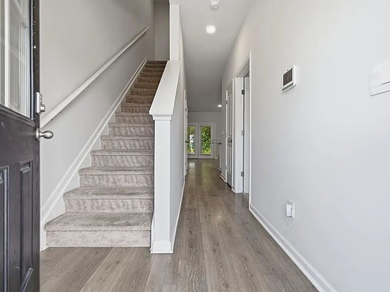 129 Cecil Rd — Photo 5