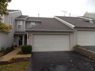 1086 Horizon Rdg, Lake In The Hills, IL 60156