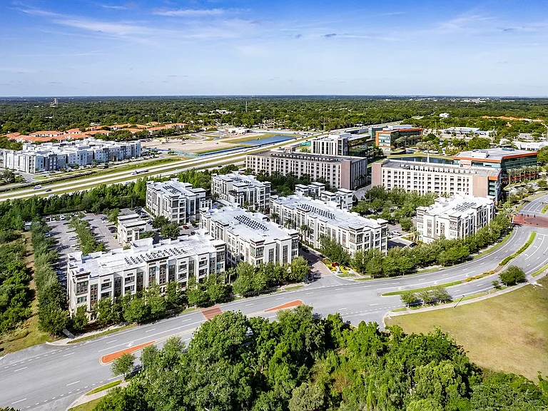Nine12 Gateway Apartments — Photo 35