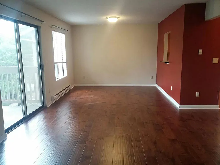 10424 NE 32nd Pl #C303 — Photo 4