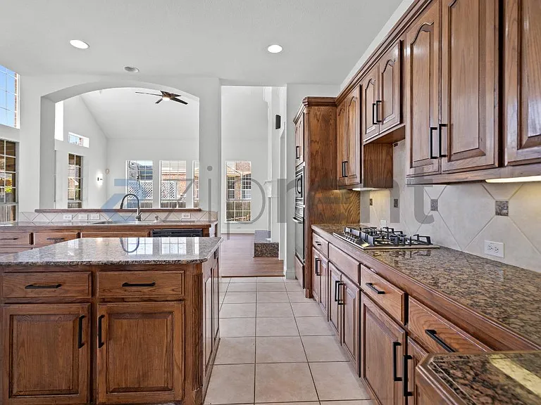 4509 Brittany Dr — Photo 40
