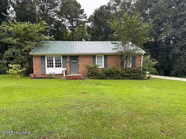 1st image of 407 W Woodlawn Drive