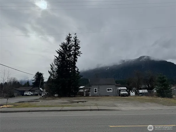 1035 Darrington Street, Darrington, WA 98241