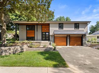 33 Ashley Ln, Champaign, IL
