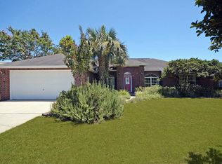 7920 Lola Cir, Navarre, FL 32566