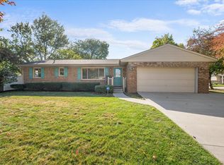 1213 Hunt St, Maumee, OH 43537