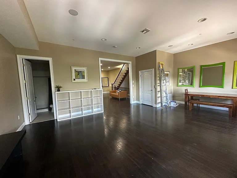 9033 Wall St #5 — Photo 37