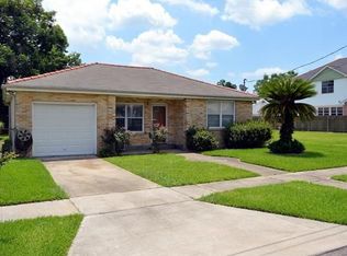 2417 Lyndell Dr, Chalmette, LA 70043