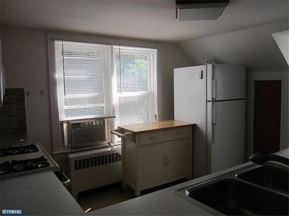 4th image of 92 Martins Ln #B
