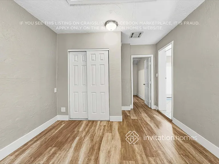 7005 N 76th Dr — Photo 13