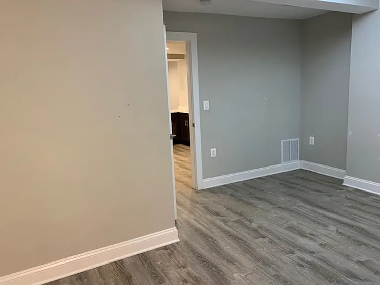 1831 Wyoming Ave NW — Photo 10