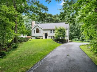 571 Sharpners Pond Rd, North Andover, MA 01845