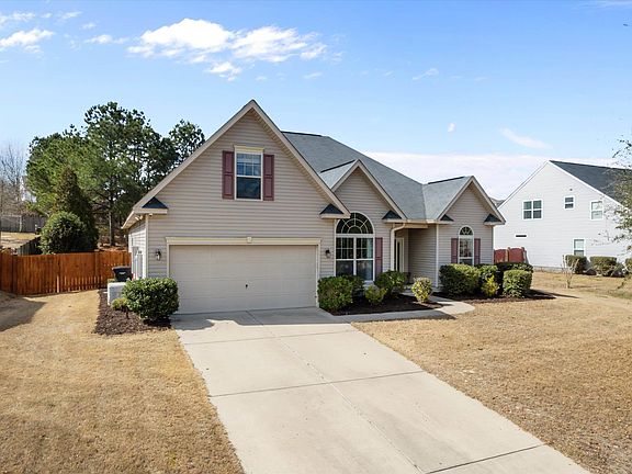 2nd image of 69 Saughtree Ln