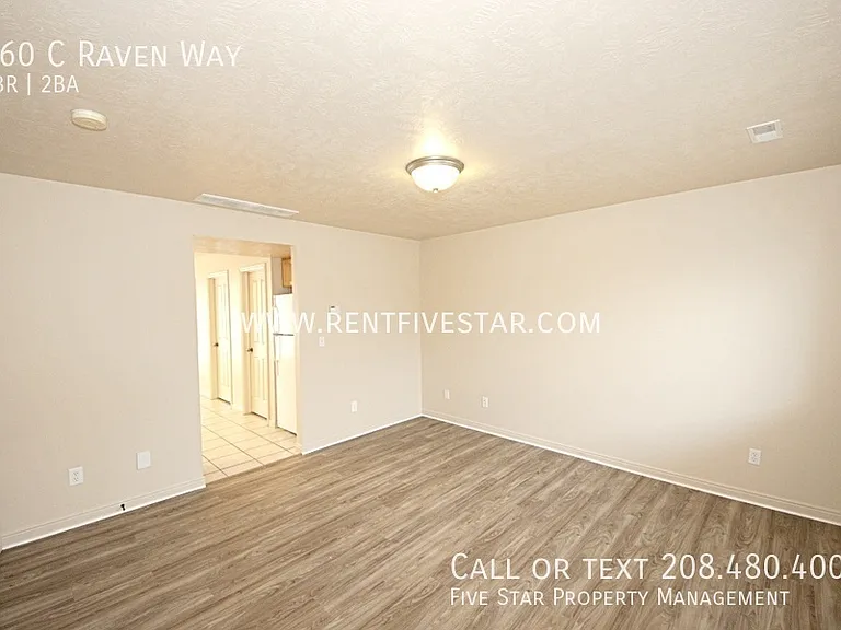 560 C Raven Way — Photo 5