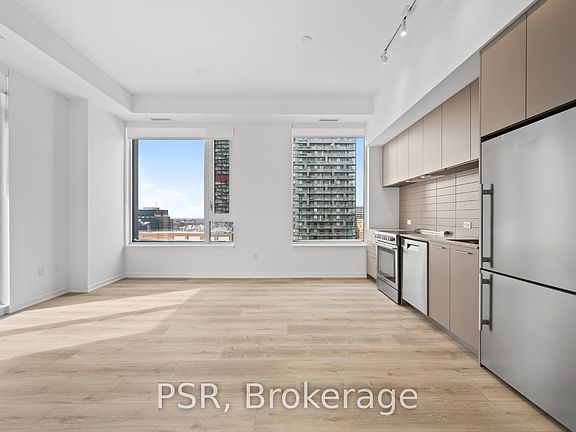 2nd image of 101 Roehampton Ave #1909