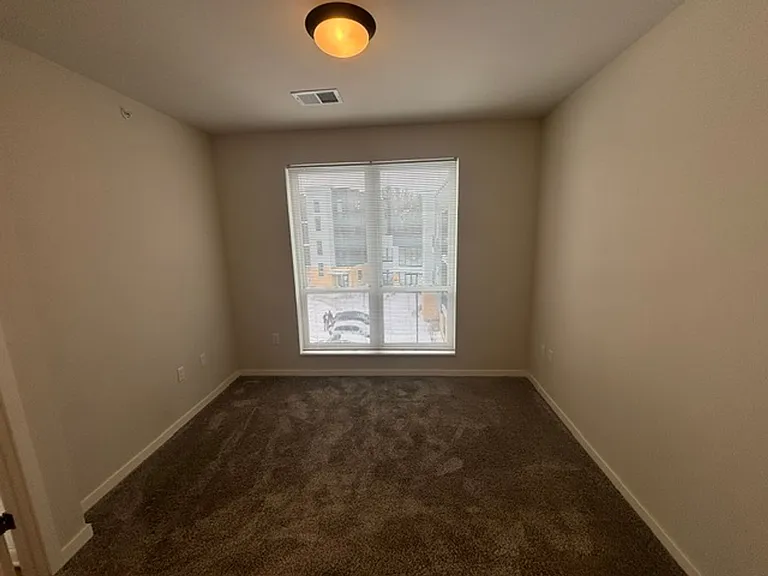 The Outlook Apartments — Photo 46