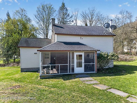 3rd image of 448 Criddle Rd