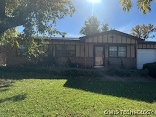 12114 E 21st Pl, Tulsa, OK 74129