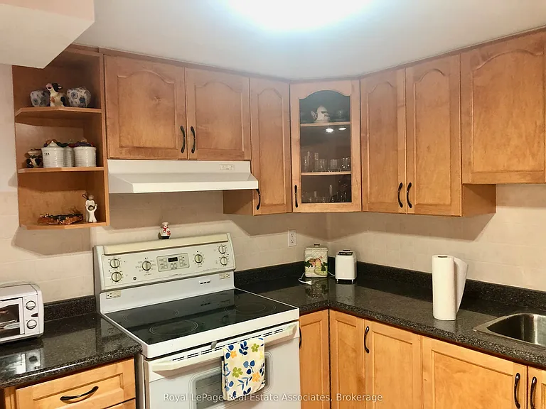 889 Bancroft Dr W #BASEMENT — Photo 9