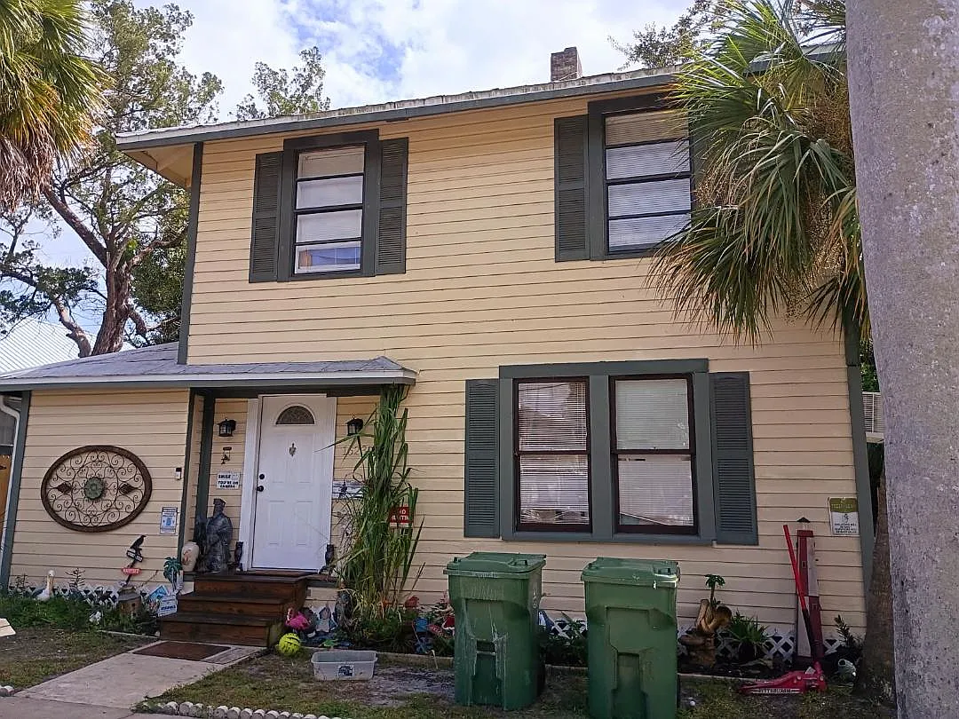 1623 Ballard Park Dr — Photo 1