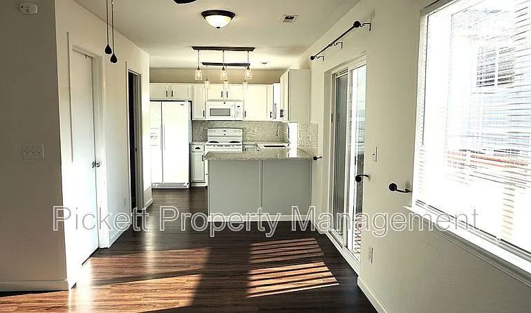 4855 Bowwood Cir NE — Photo 5