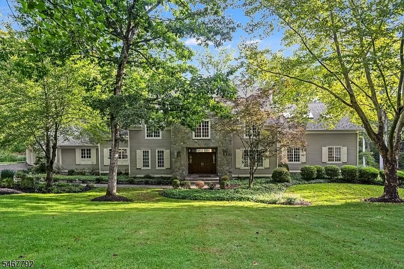 2 Cobblefield Rd