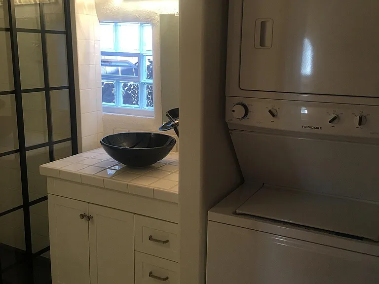 115 Jimenez St #B — Photo 8