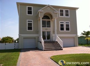 16101 5th St E, Redington Beach, FL 33708