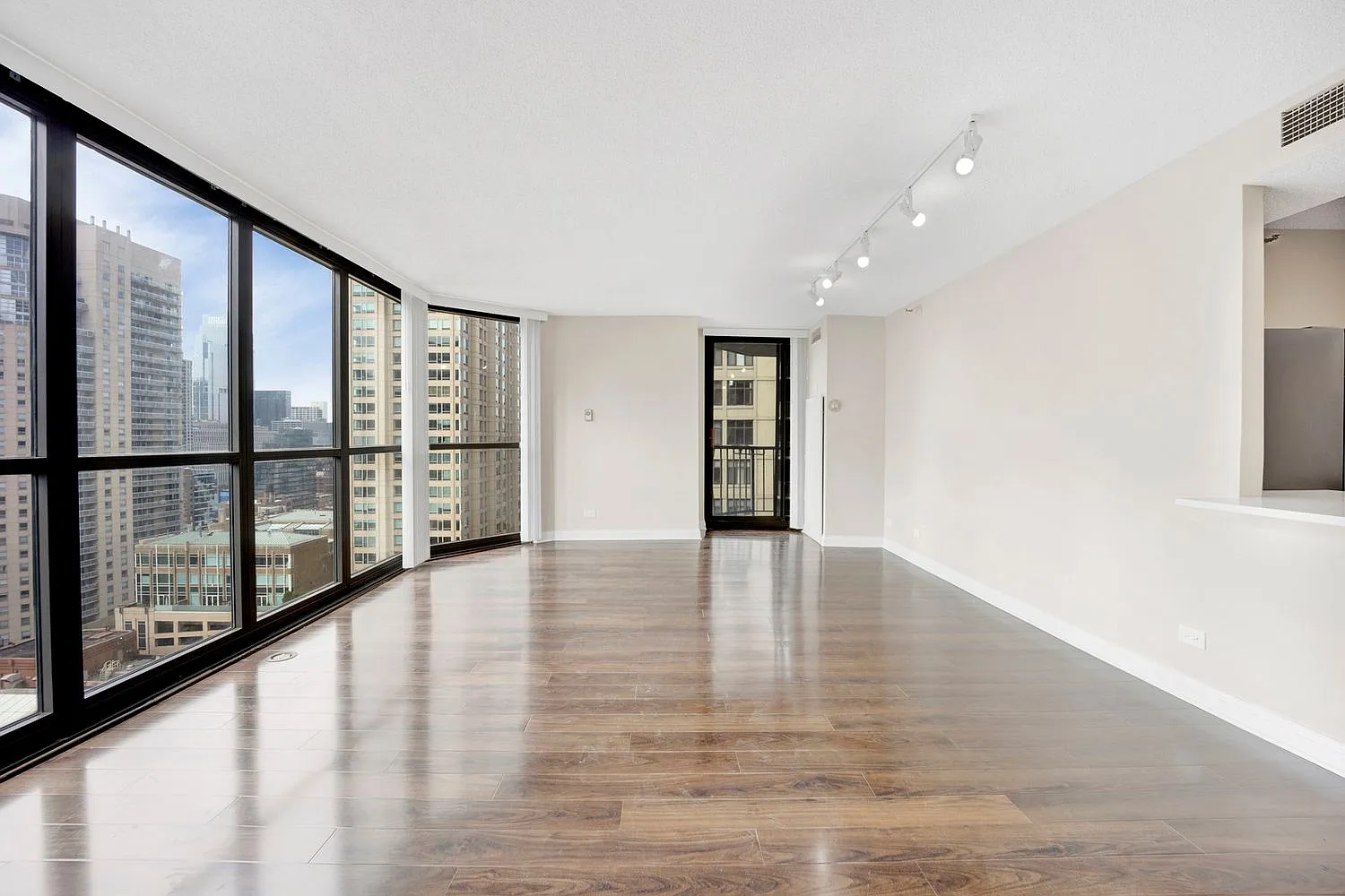 1 bed, 1200 sqft, $2,495 — Photo 1