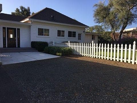 1st image of 1085 Shady Brook Ln