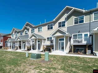 3045 Bluestem Trl, Mankato, MN 56001