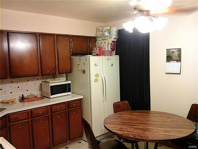 2nd image of 2343 Saint Louis Ave