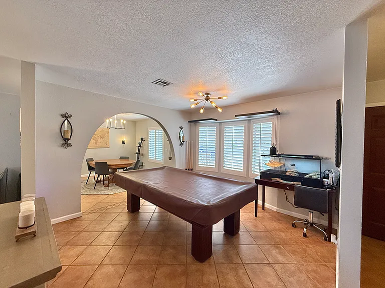 1120 S Hereford Ave — Photo 9