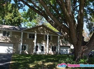 30 Woodpecker Ridge Rd, Tonka Bay, MN 55331