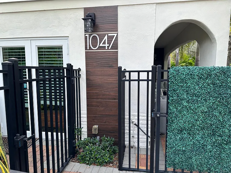 1047 NE 11th Ave #4 — Photo 32