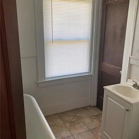 120 Pioneer St — Photo 10