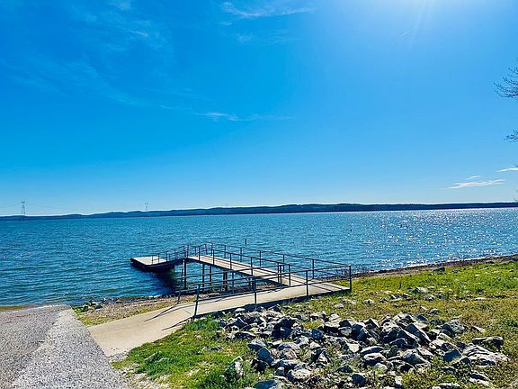 2nd image of 240 Lampley Cir