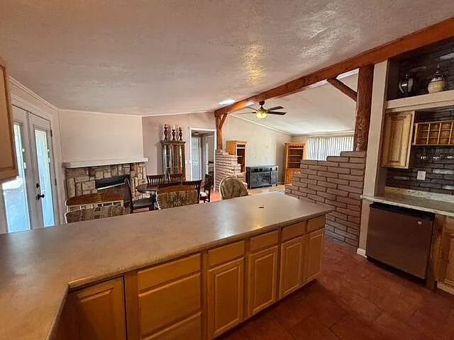 58 Valencia Rd — Photo 18