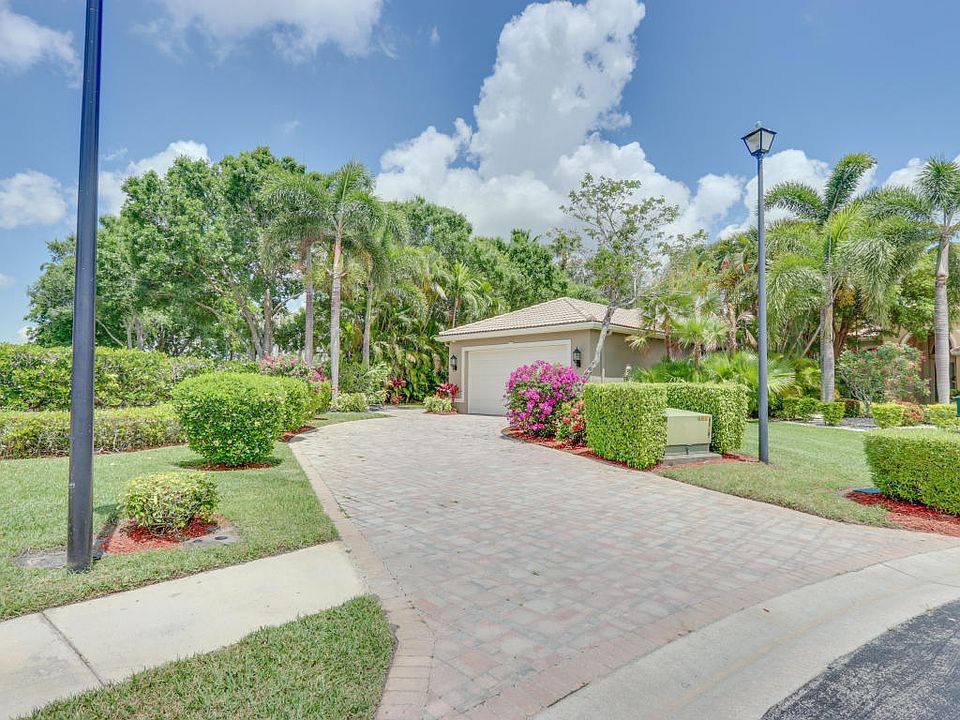 1st image of 4016 Manchester Lake Dr