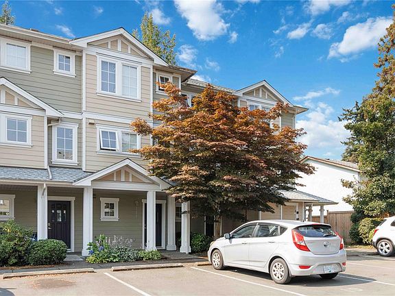 3rd image of 820 Brock Ave #113