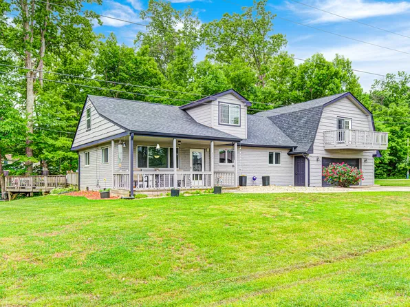 5739 Paradise Dr, Martinsville, IN 46151