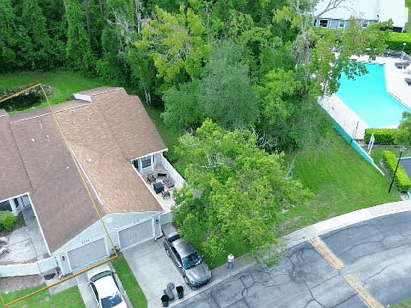 2nd image of 12508 Hollybrook Ln