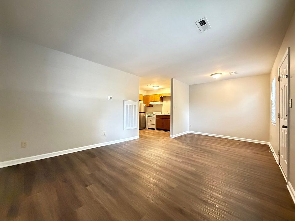 1st image of 221 Quintas Ave #B