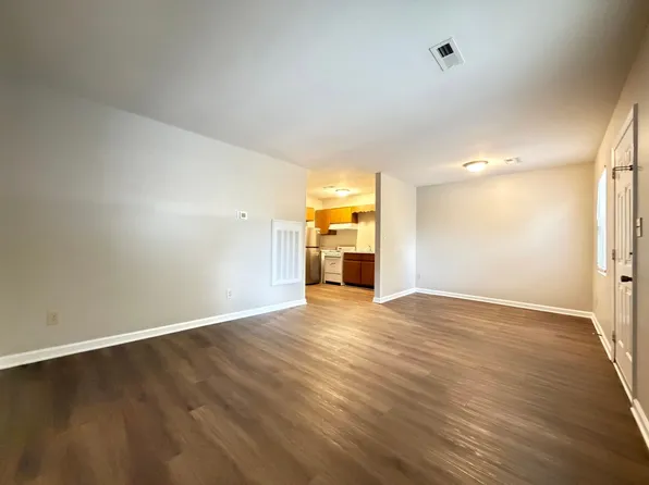 221 Quintas Ave #B, Burlington, NC 27215