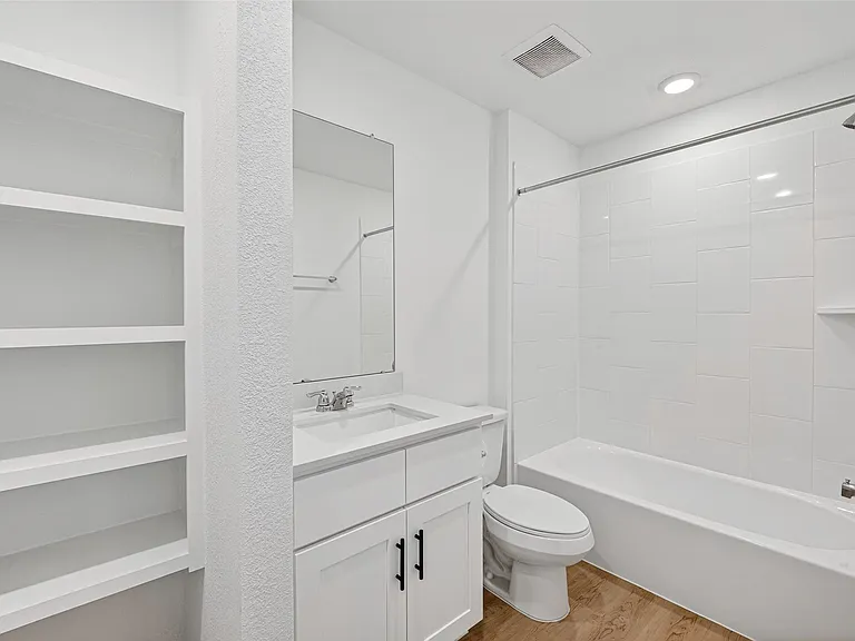 407 Robin St — Photo 25