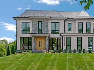 1044 Carper St, Mc Lean, VA 22101