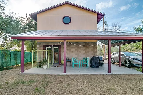 1116 S Farmer Ave Photo 1