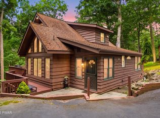 25 Vista Ct, Lakeville, PA 18438